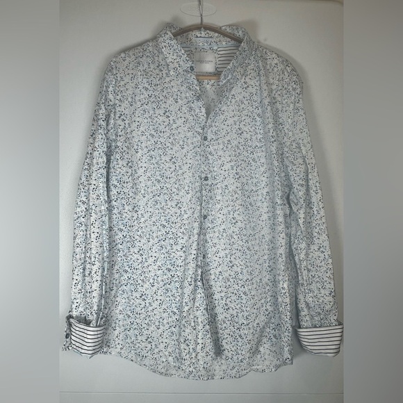 Denim & Flower Blue and White Floral Long Sleeve Button Down Shirt. Size XL - Picture 1 of 9